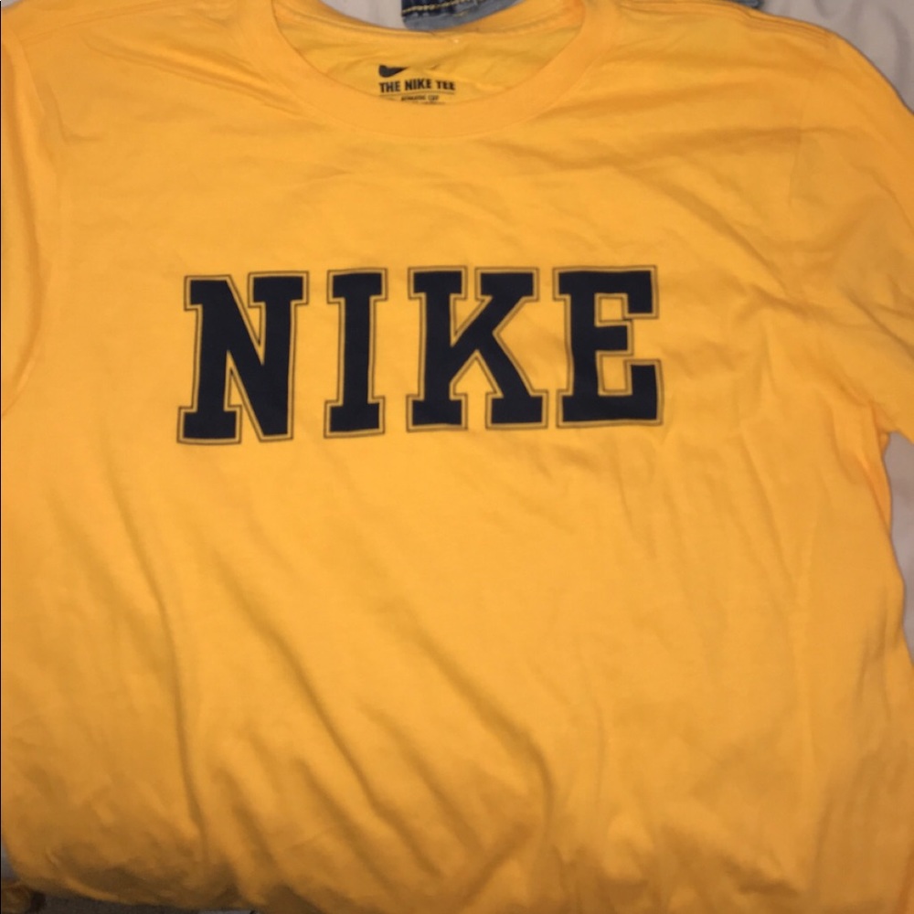 nike long sleeve